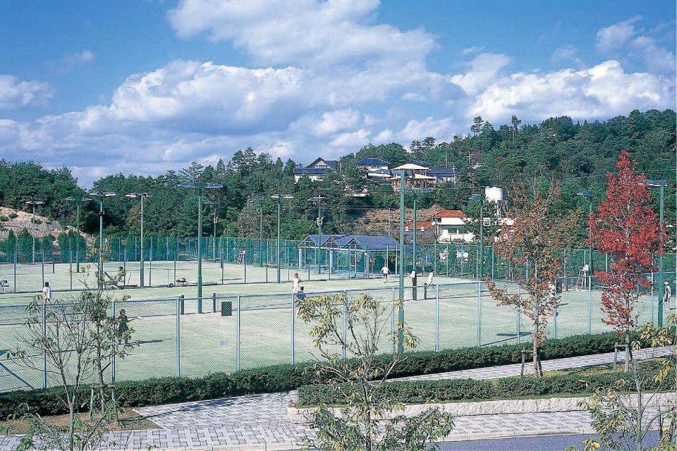 テニスコートの画像